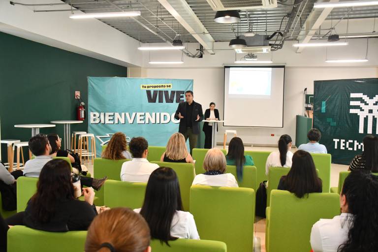 Actualizan técnicas sobre el manejo de personal en Tecmilenio