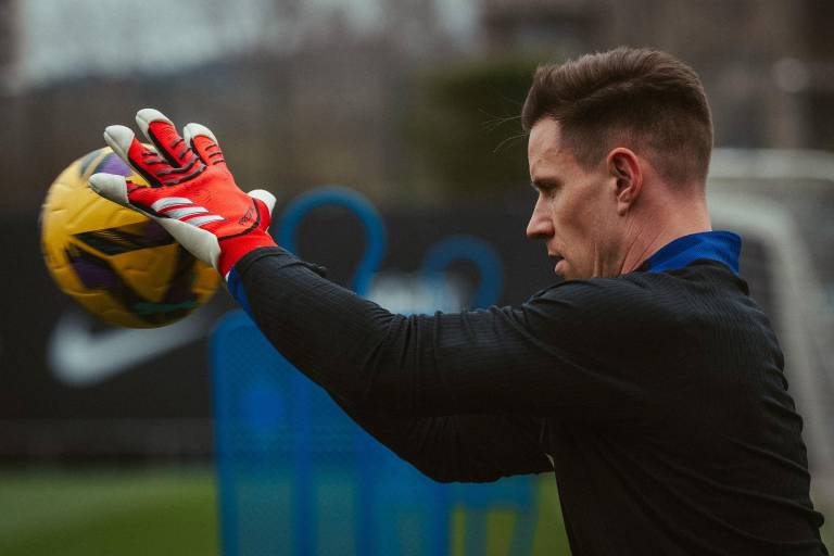 Ter Stegen aclara su situación médica y recupera la capitanía en el Barcelona