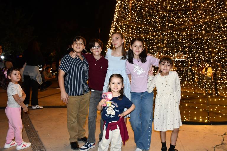 Reciben sinaloenses la Navidad en el Jardín Botánico
