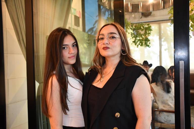 Disfrutan del segundo parrilladón con causa en el Villa Unión Brasa y Masa