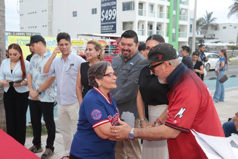 Venados de Mazatlán celebra su 80 aniversario con emotiva misa en el malecón