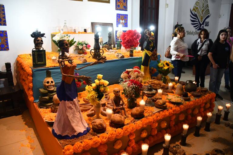 Brindan homenaje a los fieles difuntos en la exposición ‘Una Fiesta Viva de México’