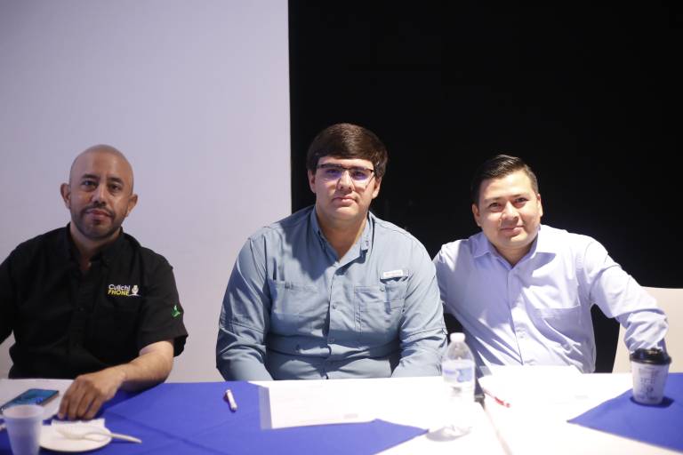 Comparte Gnozin Navarro las técnicas para lograr una venta elegante