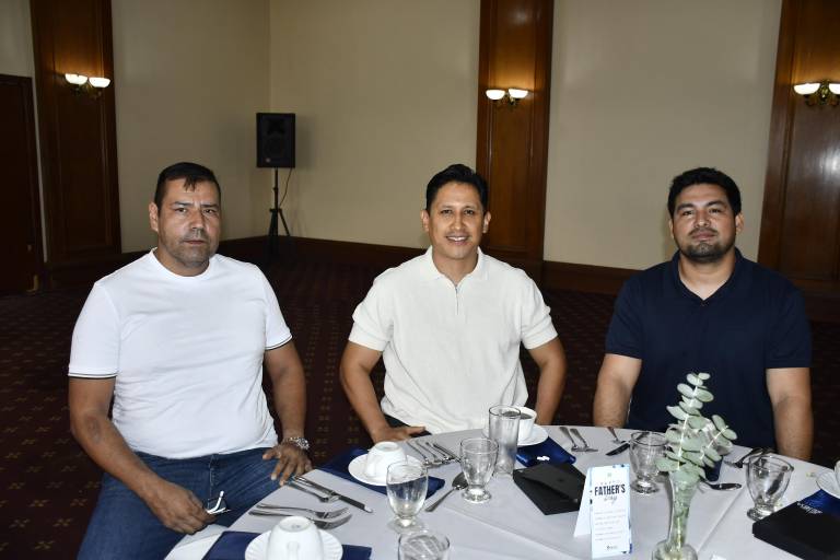 Disfrutan papás del Senda de un día padrísimo