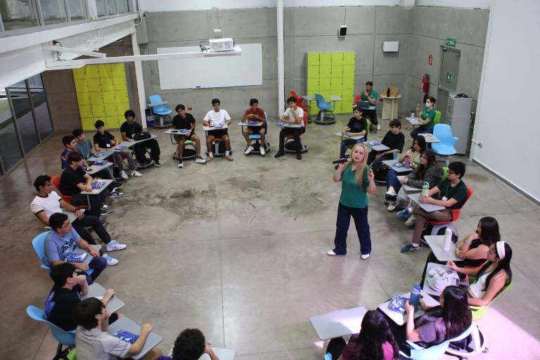 Da el Instituto Senda la bienvenida a sus nuevos estudiantes de preparatoria
