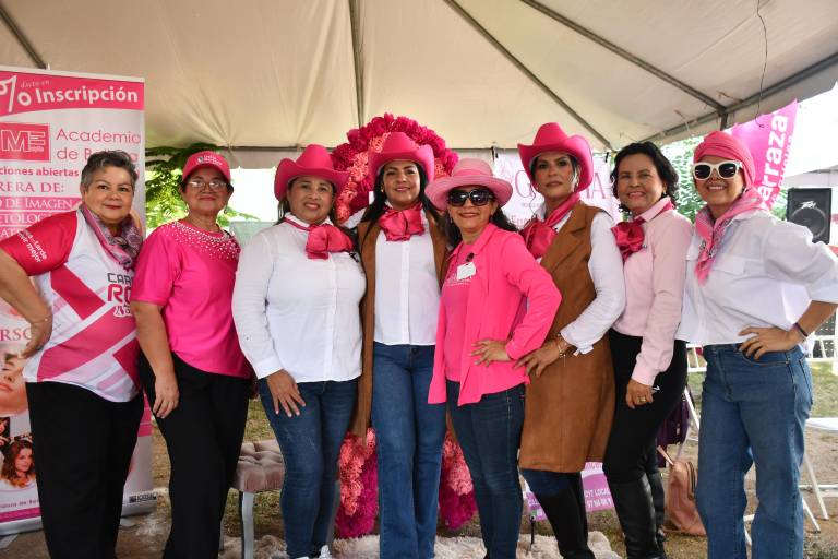 Disfrutan Charreada con causa en apoyo a mujeres con Cáncer de mama