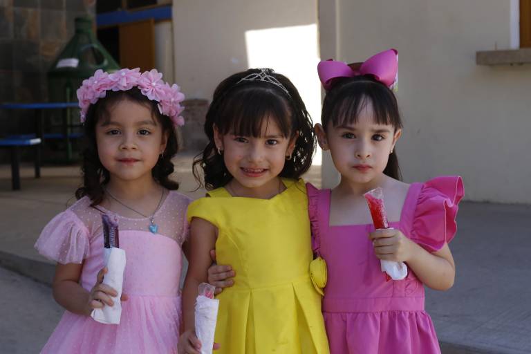 Con juegos mecánicos celebran su tradicional Día del Niño