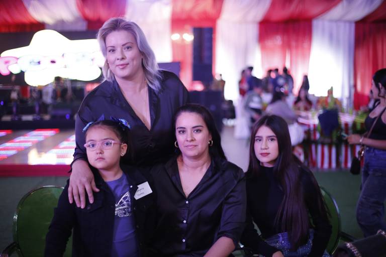 Celebra GANAC su tradicional posada navideña