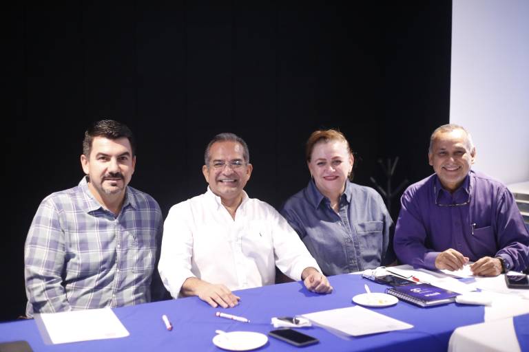 Comparte Gnozin Navarro las técnicas para lograr una venta elegante