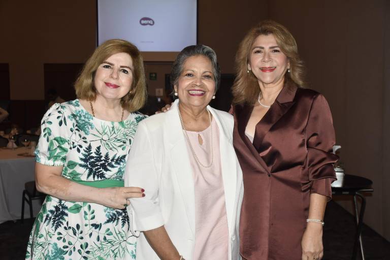 Realiza el Club Rotario Culiacán Oriente Cambio de Botones