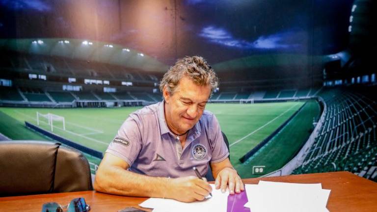 Rubén Omar Romano asume, oficialmente, el cargo de entrenador de Mazatlán FC.
