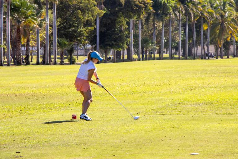 Dan su mejor swing en la segunda edición del Torneo de Golf EXATEC Blue Open