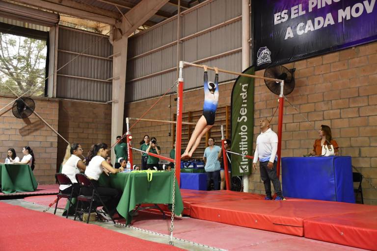 Muestran sus habilidades y fortaleza en el Fuerza Senda League Gimnasia