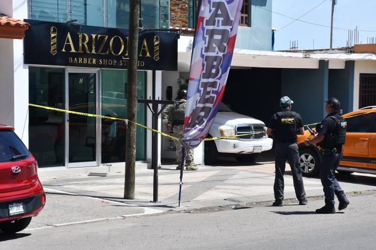 Asesinan a Omar Alexander dentro de una barbería del sector Barrancos, en Culiacán