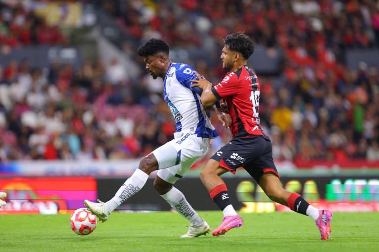 Pachuca golea al Atlas y se consolida como líder del Apertura 2025