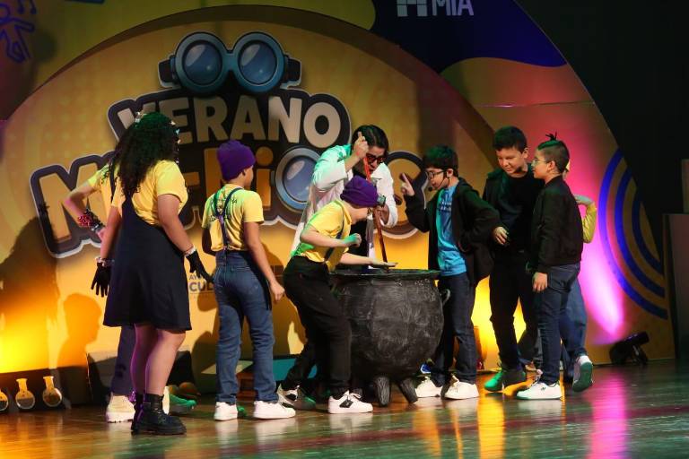 Con una obra de teatro, culminan niños y niñas su curso de vereano en el MIA