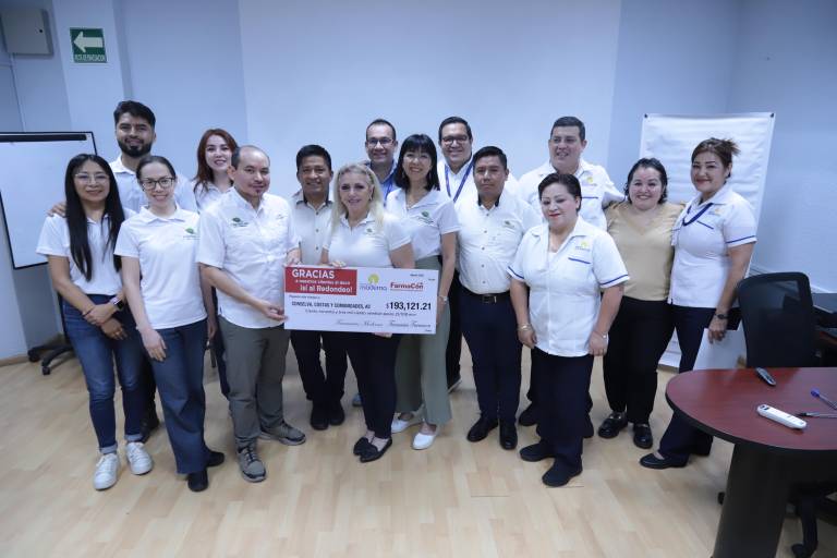 Entregan donativo de redondeo a Conselva en Mazatlán