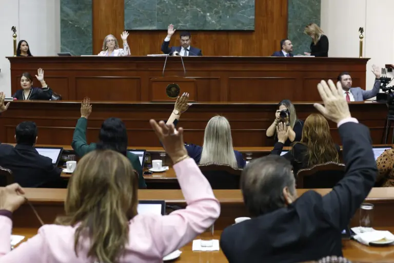 Aprueba Congreso Presupuesto 2026 para Sinaloa; reasignan $354.8 millones a salud, educación, campo y seguridad