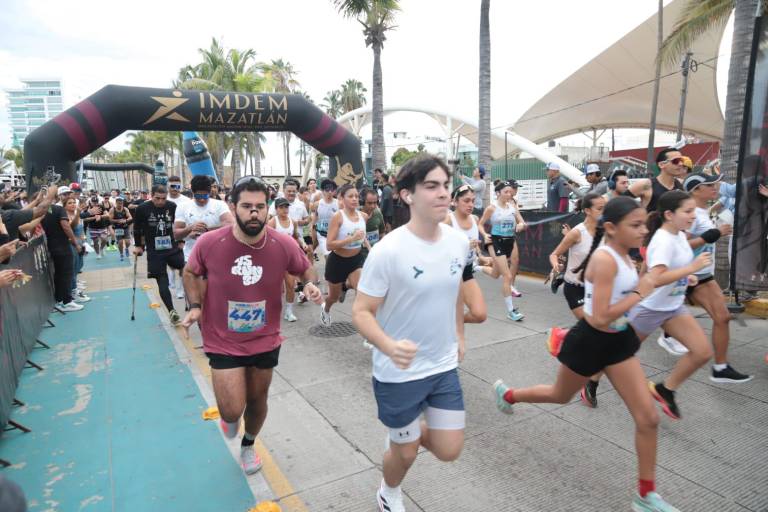 Katia García y Valentín Rendón triunfan en la Carrera Conecta-te 2025