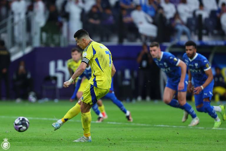 Cristiano Ronaldo anota doblete y alcanza 931 goles en su carrera