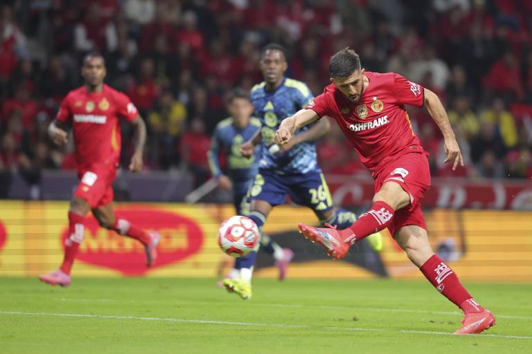 Paulinho, Joao Pedro y ‘Hormiga’ González comparten el título de goleo en el Apertura 2025