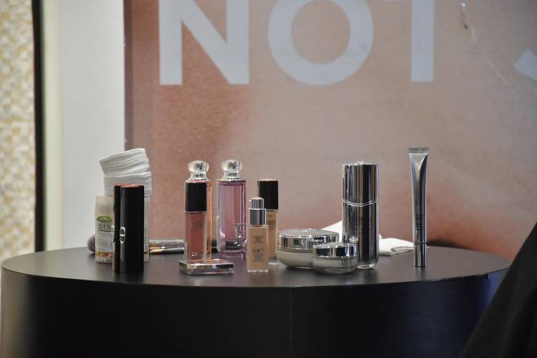 Conocen clientes de Cimaco Culiacán las tendencias en color, fragancias y tratamientos