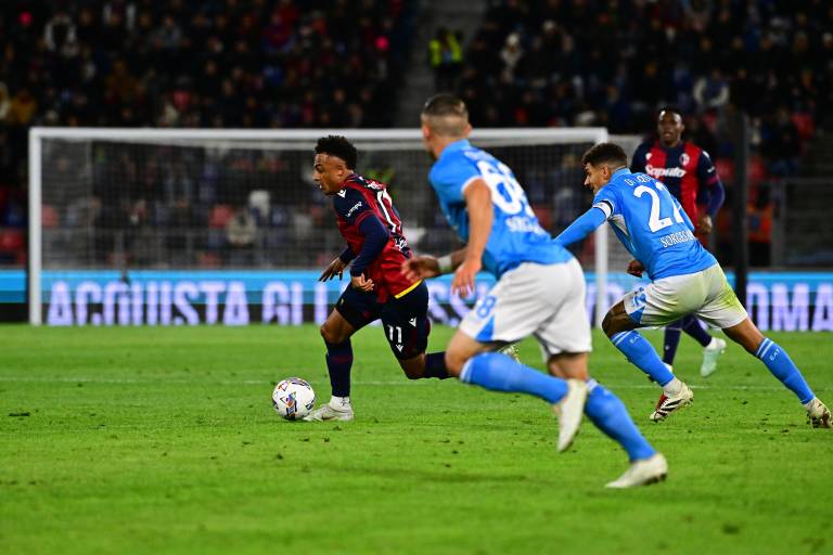 Bolonia y Nápoles se neutralizan, ‘statu quo’ al frente de la Serie A