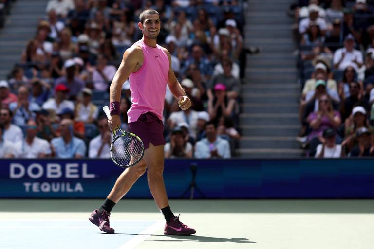 Alcaraz vuelve a semifinales en Nueva York tras despachar a Lehecka