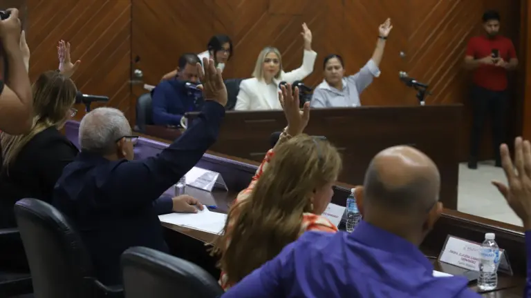 Aprueba Cabildo cambios al reglamento de construcción y una fe de erratas sobre el Plan de Desarrollo Urbano.