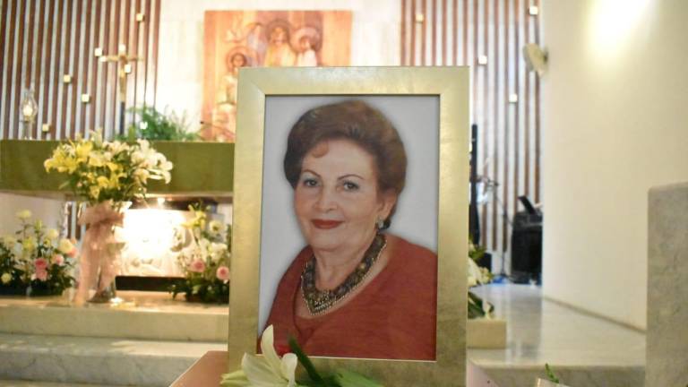 En el Templo de la Sagrada Familia despidieron el cuerpo de doña Elisa Jarero de Del Rincón