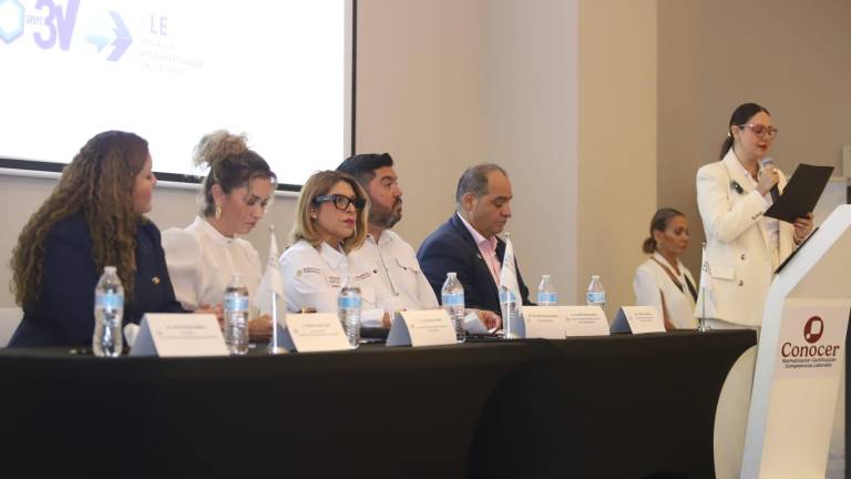 Durante el evento se presentó el proyecto “Mil Anfitriones de Mazatlán para el mundo”.