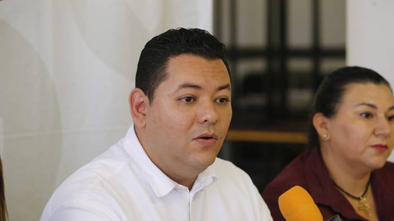 Edgar Barraza, dirigente estatal de Morena, informó que no existe una movilización formal rumbo al evento del 6 de diciembre.