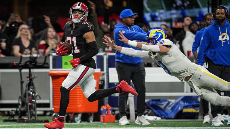Pese a dejar ir una clara ventaja en la segunda mitad del encuentro, los Falcons lograron prevalecer en casa ante los Rams.