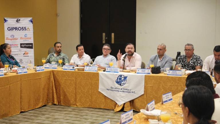 Socios de Ejecutivos de Ventas y Mercadotecnia de Mazatlán A. C., participaron en la capacitación.