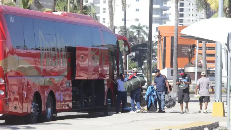 A pocos días de la Navidad, Mazatlán vive un cierre de año con gran movimiento turístico.