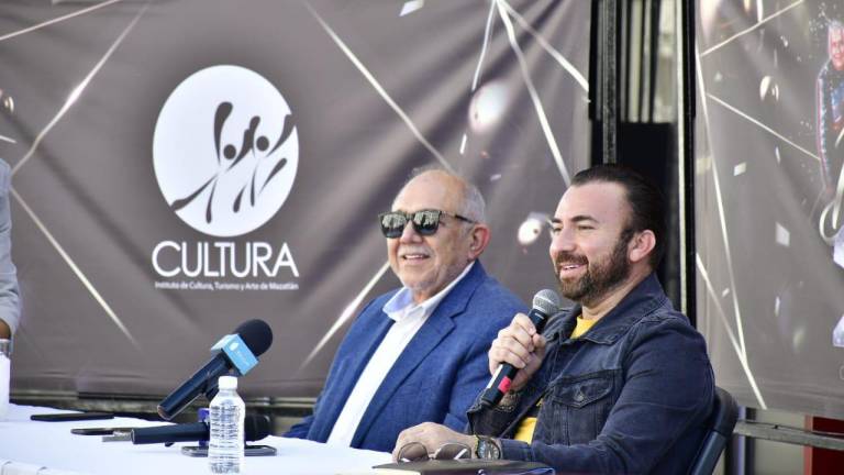 Luis Guillermo Benítez Torres y José Ángel Tostado Quevedo en el anuncio