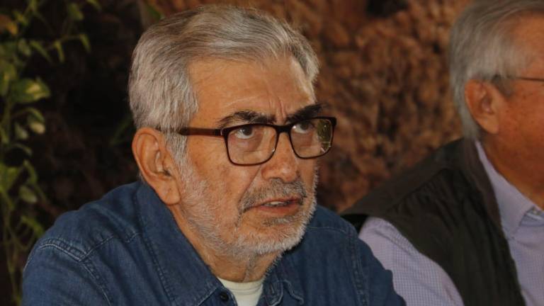 Camilo Valenzuela Fierro se manifiesta contra lo que considera una imposición de precandidatos en Morena.