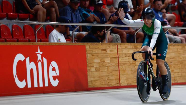 Luz Daniela Gaxiola celebra el triunfo mexicano.