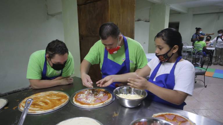 Pizzas Down, nuevo proyecto que impulsa la vida útil de personas con capacidades diferentes