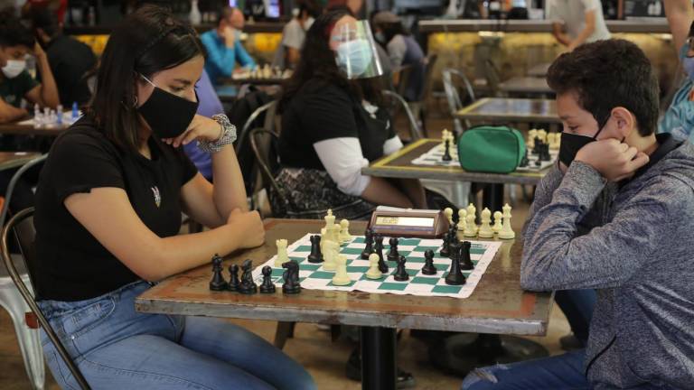 Los ajedrecistas deberán esperar para competir en el torneo.