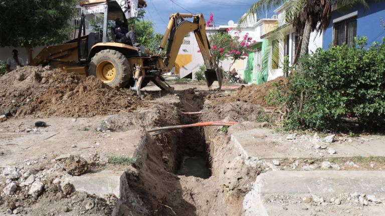 Jumapam acelera trabajos en colonias tras instrucción de la Alcaldesa Estrella Palacios.