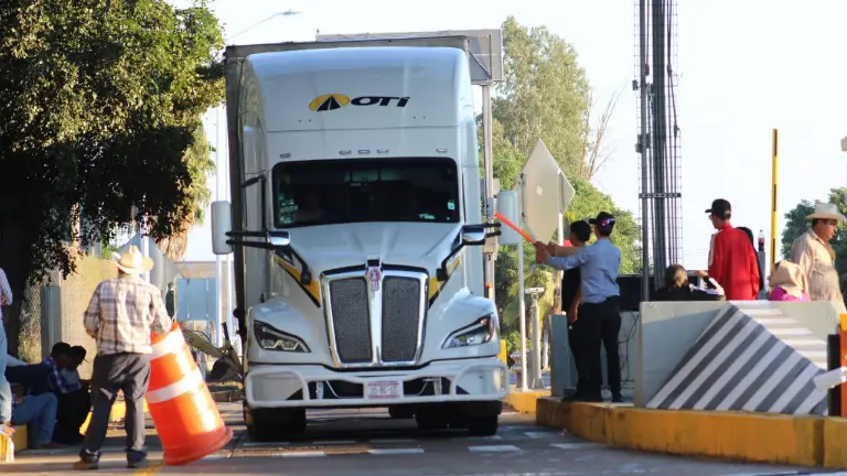 Productores agrícolas permanecerán en la caseta de Costa Rica, donde liberaron el peaje como forma de presión ante el incumplimiento de acuerdos.