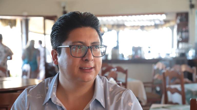 En entrevista para Noroeste, Martínez Gutiérrez aprovechó para solicitar que no sigan grabando con ISR a las propinas.