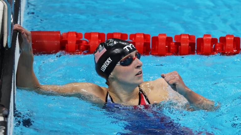 Katie Ledecky sigue con su cosecha de medallas en natación.