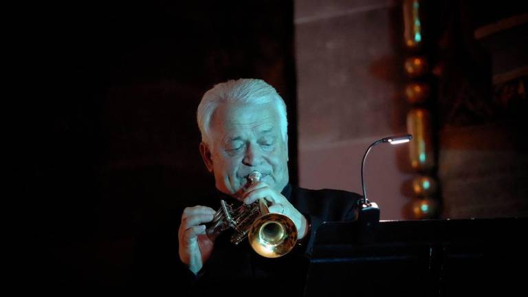 Otto Sauter, trompetista alemán, conquistó al público mazatleco con su música.