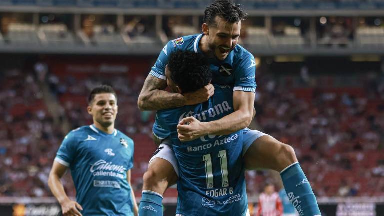 Mazatlán FC logra contundente triunfo ante Chivas