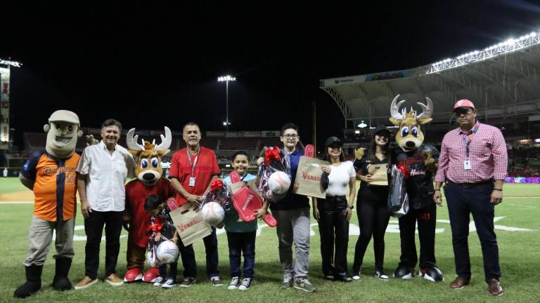 Los ganadores fueron premiados la noche del jueves en el estadio Teodoro Mariscal.
