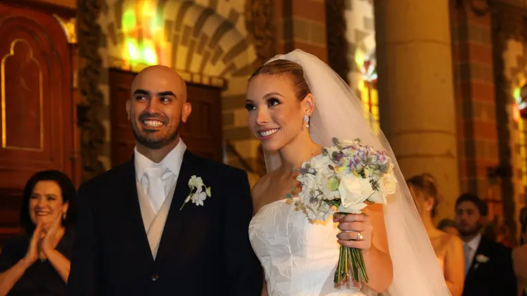 Francia Osuna y Elías Velarde se unen por amor ante Dios