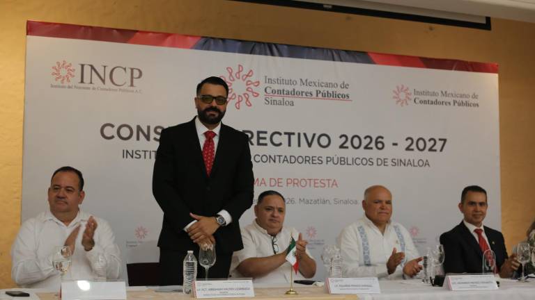 Abraham Valdés Lizárraga rindió protesta como presidente del Instituto Colegio de Contadores Públicos de Sinaloa para el periodo 2026-2027.