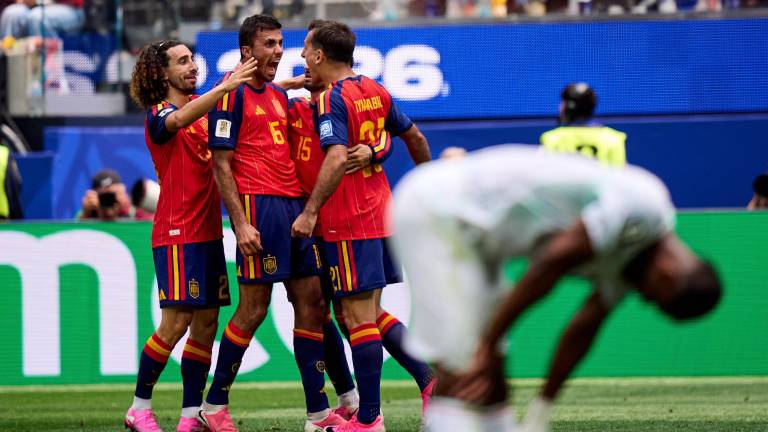 Mikel Oyarzabal marca doblete.